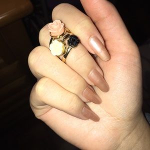 Forever 21 Rose Ring Set Size 8